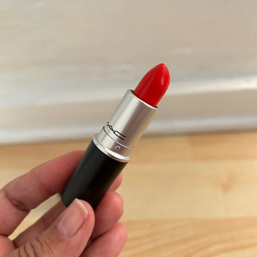 MAC Cosmetics Lipstick- Lady Danger- New - Picture 3 of 6